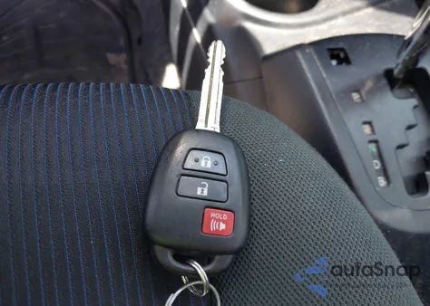 2016 Toyota Prius C Two z USA, uszkodzony, nr VIN JTDKDTB35G1590223